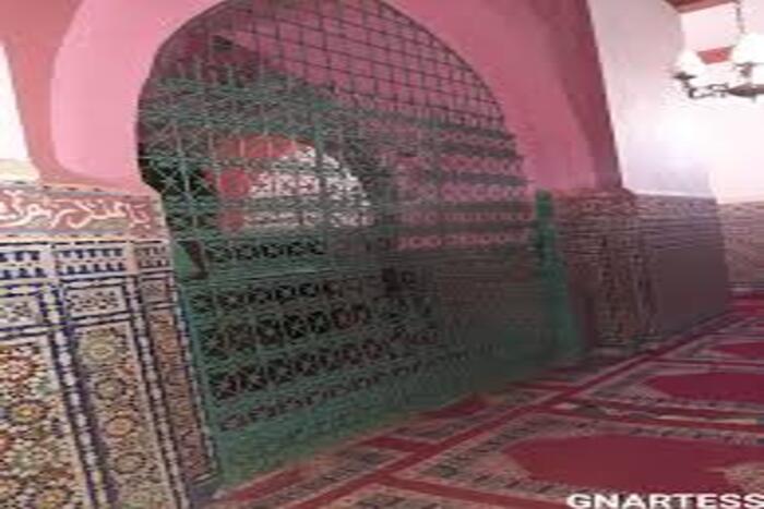 منتسبو ضريحي مولاي بوشعيب الرداد ومولاي عبد الله أمغار بإقليم الجديدة يتسلمون هبتين ملكيتين