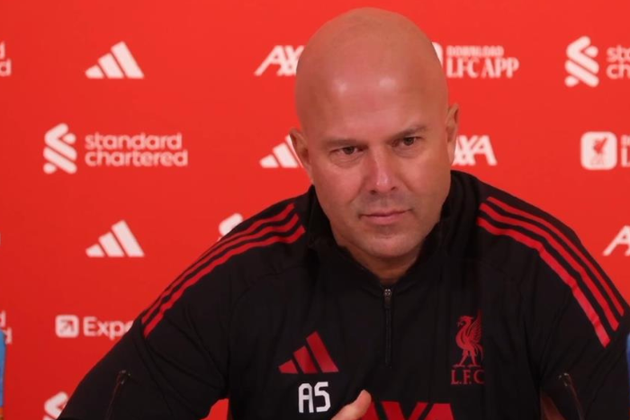 مدرب ليفربول يعترف بالأزمة بعد السقوط أمام نوتنغهام: المسؤولية كاملة على عاتقي