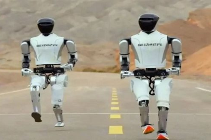 روبوت صيني يحقق إنجازا غير مسبوق ويدخل موسوعة غينيس بعد قطع أكثر من 100 كلم دون توقف