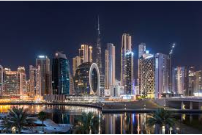 دبي تجذب مليونيرات بريطانيا وسط تصاعد الضرائب في لندن