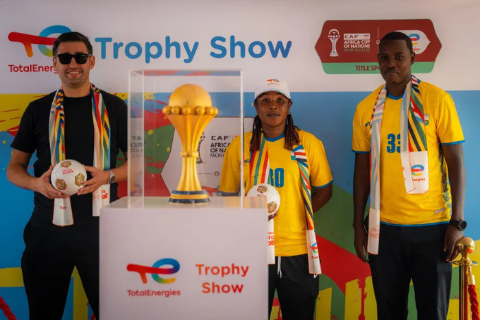 عرض مجسم كأس إفريقيا في رواندا ضمن جولة ترويجية  كان المغرب 2025