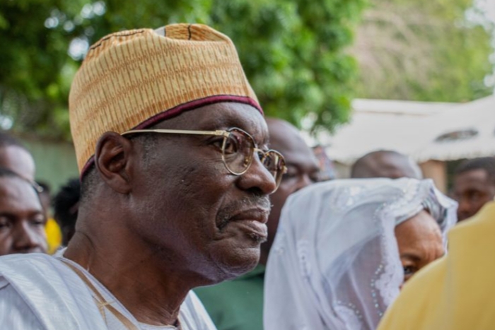 الكاميرون زعيم المعارضة عيسى تشيروما يلجأ إلى غامبيا بعد الانتخابات المتنازع عليها