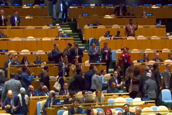 خطاب نتنياهو في الأمم المتحدة: الوفود العربية والآسيوية تغادر القاعة