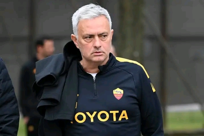 الاتحاد التركي يوقف المدرب جوزيه مورينيو أربع مباريات بسبب تصريحات عنصرية