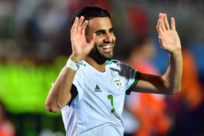 الجزائري رياض محرز يشيد بالمغرب وبنيته التحتية الممتازة