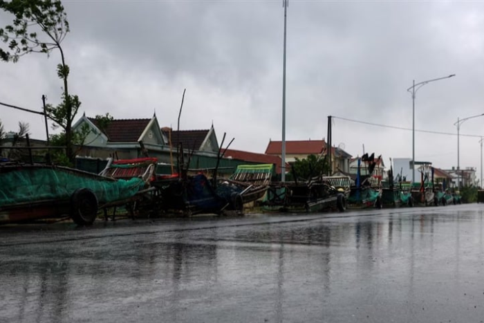 بوالوي يضرب فيتنام و الأمطار تعزل المناطق والبحث مستمر عن المفقودين