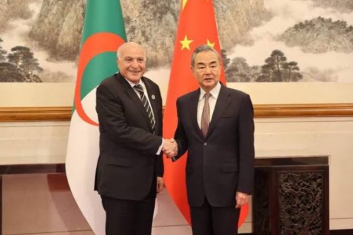 الجزائر تستنجد بالشرق الأقصى للتشويش على مشروع القرار الأمريكي الداعم لمغربية الصحراء الجزائر تستنجد بالشرق الأقصى للتشويش على مشروع القرار الأمريكي الداعم لمغربية الصحراء