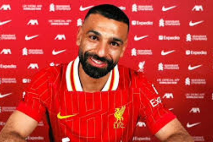 محمد صلاح يدخل التاريخ من بوابة الصفقات الذهبية