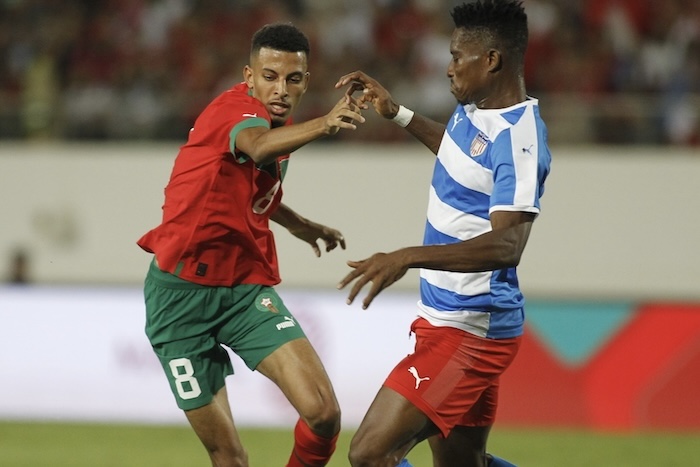 ليكيب : عز الدين أوناحي.. لاعب الوسط الجوال الذي يحمل المغرب في قلبه