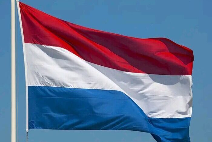 بسبب الاضطرابات الجوية هولندا تؤجل رحلات جوية