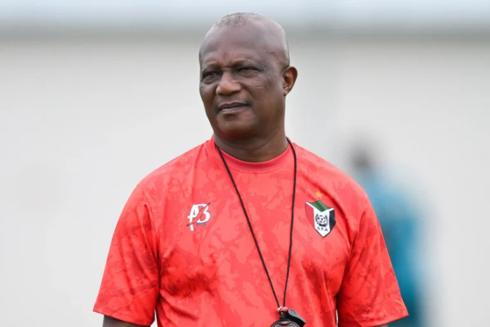 مدرب منتخب السودان يثني على أداء فريقه رغم الخسارة أمام السنغال
