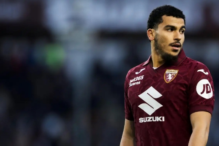 أبو خلال قريب من العودة إلى فرنسا من بوابة نادي الكناري