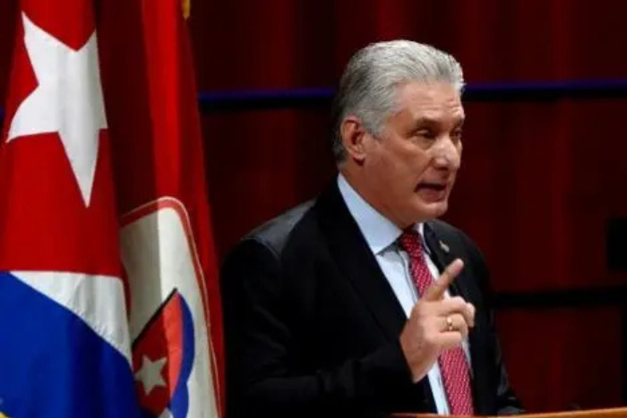 الرئيس الكوبي يرفض تهديدات ترامب ويؤكد تمسّك بلاده بالسيادة والاستقلال