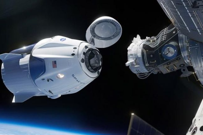 عودة طارئة لطاقم فضائي من محطة الفضاء الدولية إثر أزمة صحية