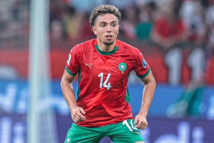 نيل العيناوي موهبة مغربية تصنع الفارق في خط وسط  يثير اهتمام برشلونة