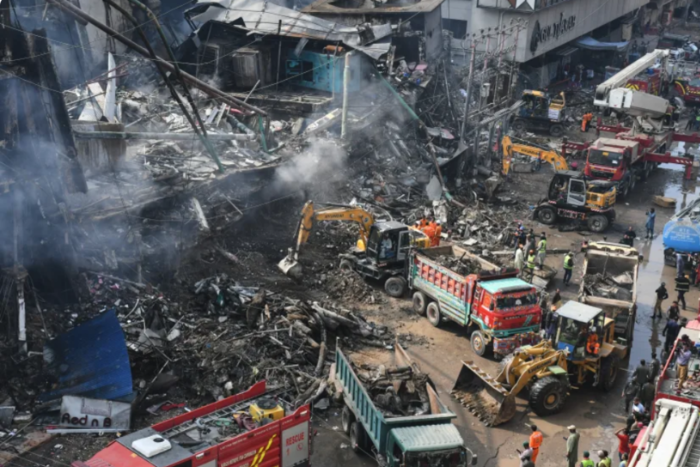 ارتفاع حصيلة ضحايا حريق مركز تجاري في كراتشي إلى 55 قتيلا