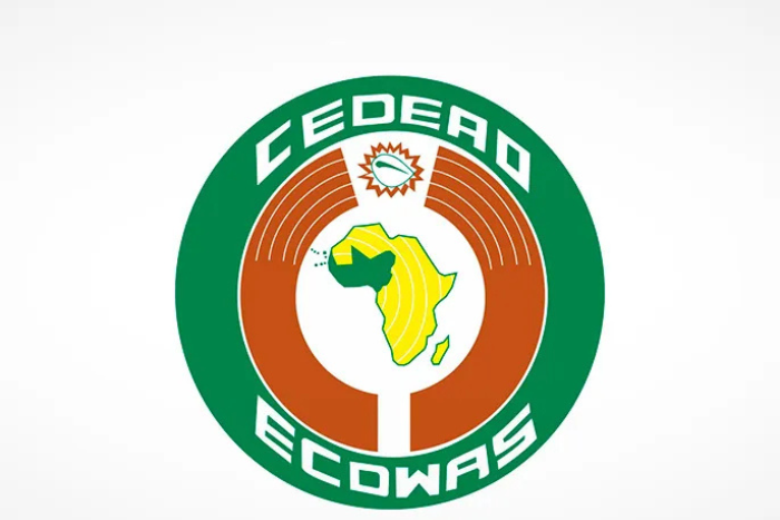 الإيكواس ترفع جميع العقوبات عن غينيا بعد الاستحقاقات الانتخابية 