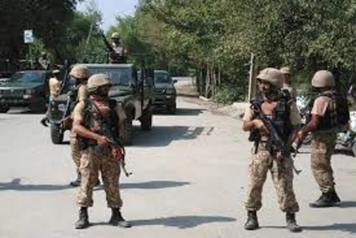 القوات الباكستانية تقضي على 6 مسلحين شرق البلاد