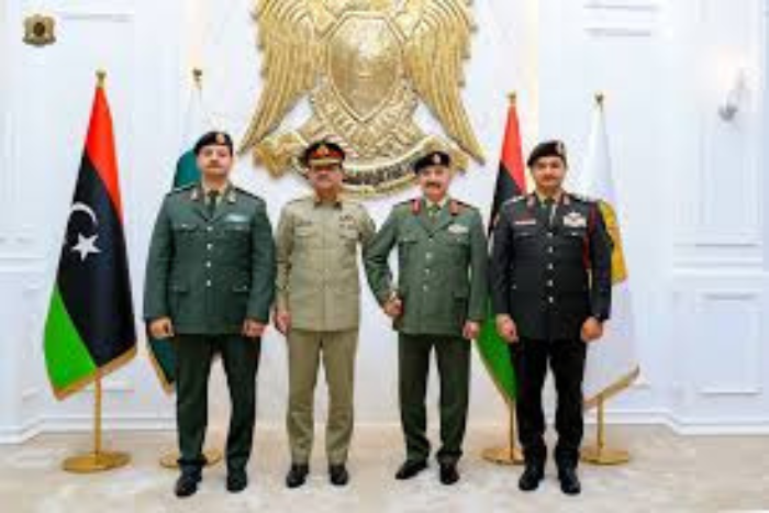 قائد قوات الشرق الليبي يحل بباكستان لتعزيز العلاقات الثنائية