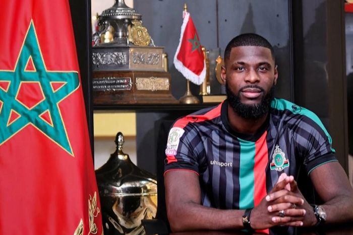 الجيش الملكي يتعاقد مع مهاجم باريس إف سي السابق غايتان لورا