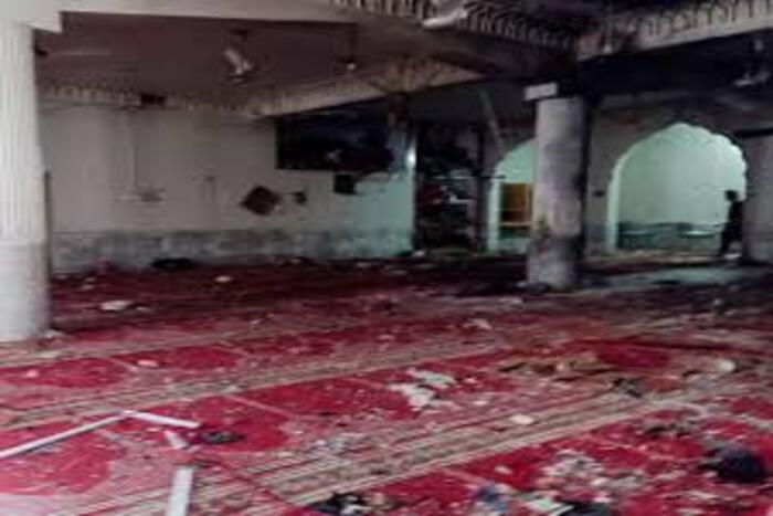 تفجير انتحاري بمسجد شيعي في إسلام أباد بإسلام أباد يخلف 30 قتيلا