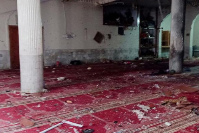 عشرات القتلى والجرحى بانفجار مسجد في باكستان