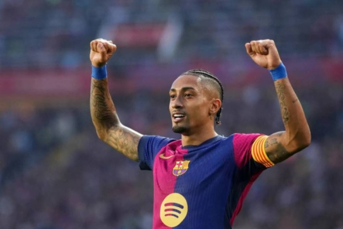 فليك يعلن غياب رافينيا وراشفورد عن مواجهة أتلتيكو مدريد في كأس الملك