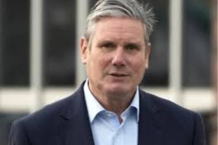وزير خارجية بريطاني سابق يطالب ستارمر بالاستقالة