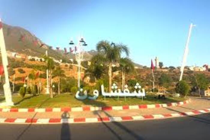 سلطات شفشاون تعيد الأسر المتضررة من سوء أحوال الطقس إلى قراهم