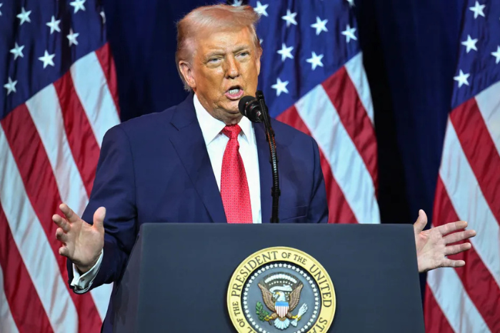 ترامب يفرض رسوما عالمية بنسبة 10 في المائة