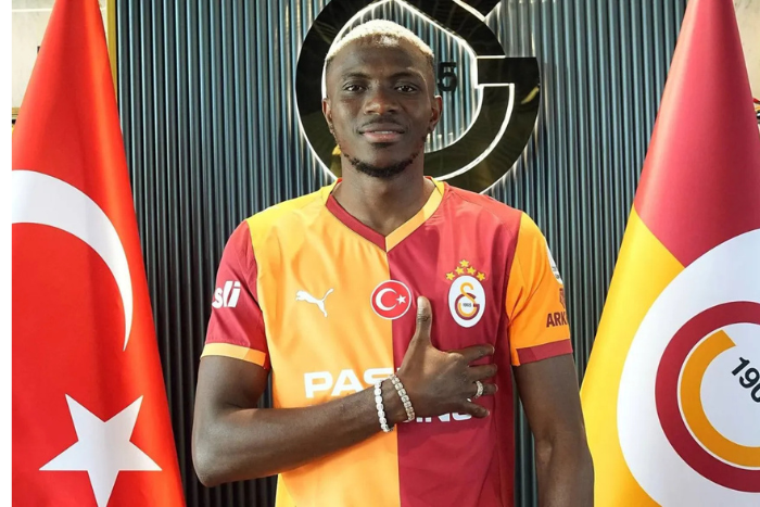 أوسيمين يقود غلطة سراي إلى ثمن النهائي ويرفض الاحتفال احتراما لسباليتي