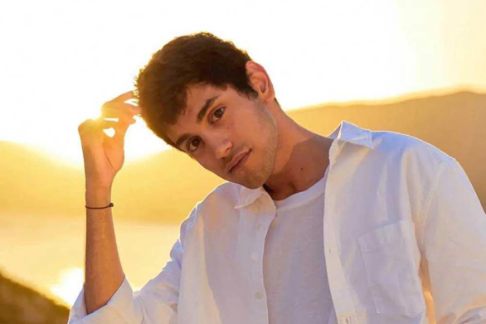 وفاة الممثل التركي الشاب إبراهيم يلدز إثر سقوط شجرة عليه في إسطنبول