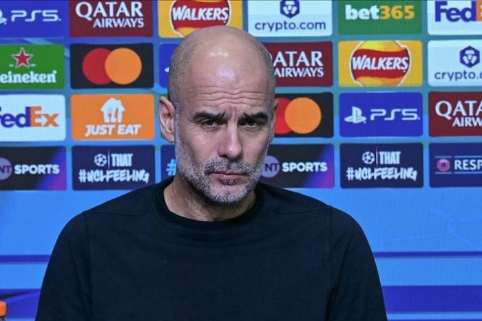 احترموا الأديان  غوارديولا يستنكر استهجان جماهير ليدز خلال إفطار لاعبين