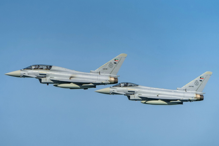 الجيش الكويتي يتصدى لصواريخ ومسيرات في أجواء البلاد