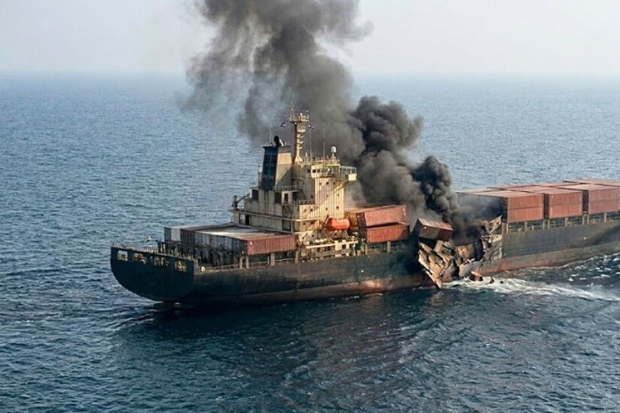 هيئة البحرية البريطانية تعرض ناقلة نفط لانفجار قرب الإمارات