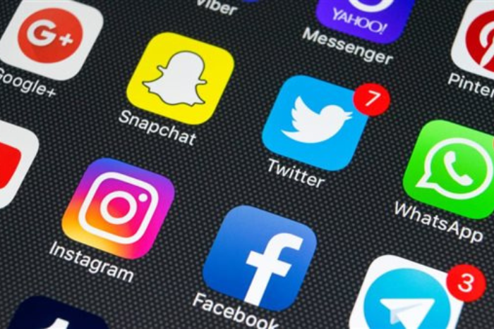 إندونيسيا تعلن حظر وسائل التواصل الاجتماعي لمن دون سن 16 عاما