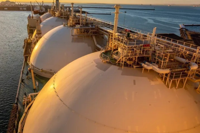 تأـثير الحرب على إيران يصل إلى الهند