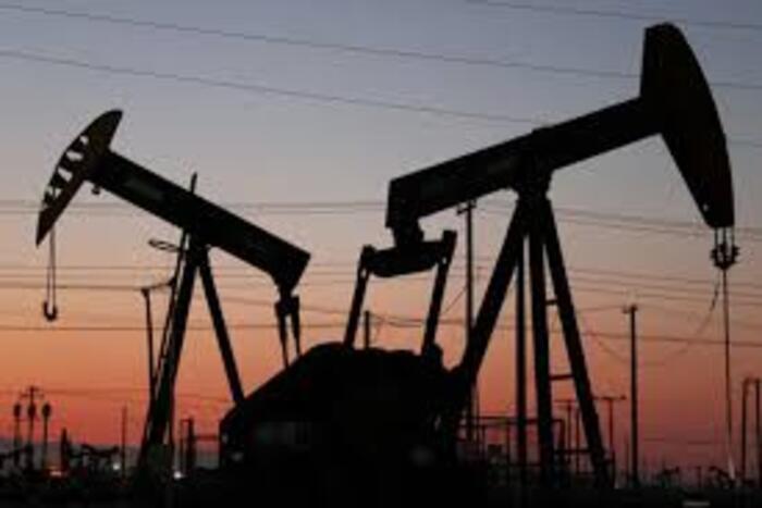 واشنطن أقرت بأنه لا يمكن للسوق العالمية أن تستقر بدون نفط روسيا