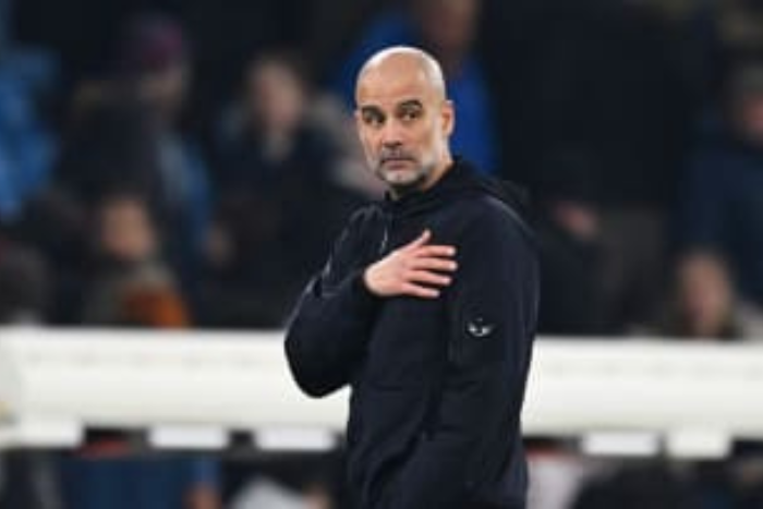قرار مفاجئ من غوارديولا تجاه لاعبي مانشستر سيتي