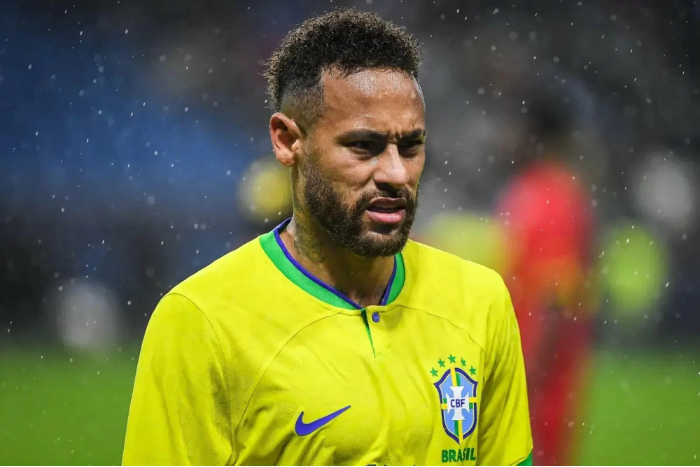 نيمار يعبر عن خيبة أمله بعد استبعاده عن قائمة البرازيل ويؤكد عزيمته على العودة