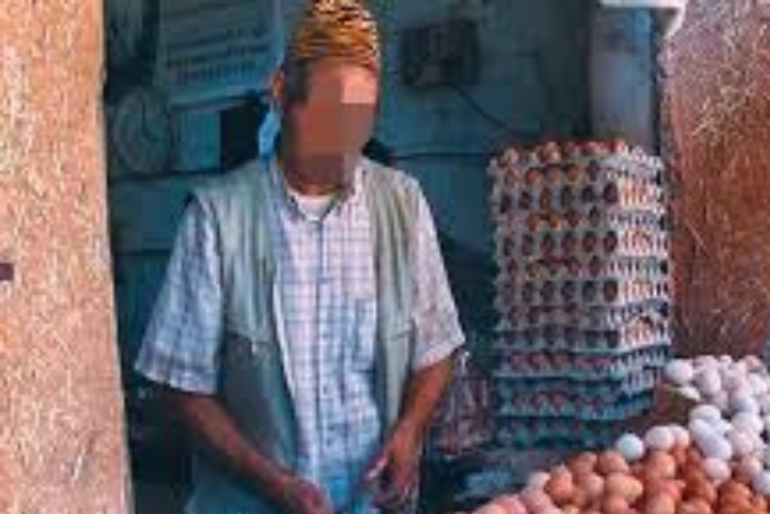 (فاس حرف ومهن محلية بين منقرضة ومنتظرة الانقراض: (بياض