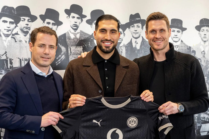 دورتموند يجدد عقد إيمري تشان حتى 2027 دعما له بعد إصابة قوية