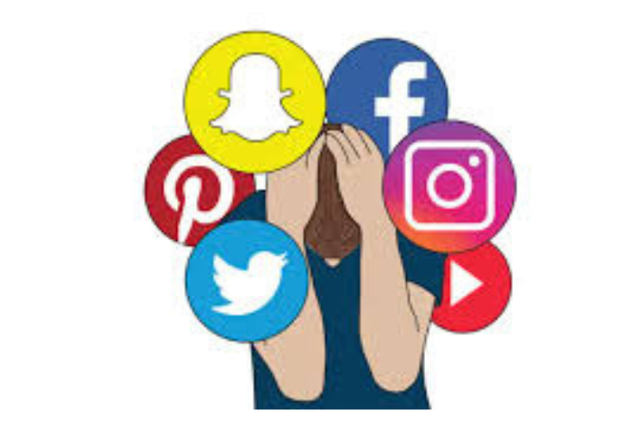 تأثير منصات التواصل الاجتماعي على الصحة النفسية يختلف بحسب نوع التطبيق