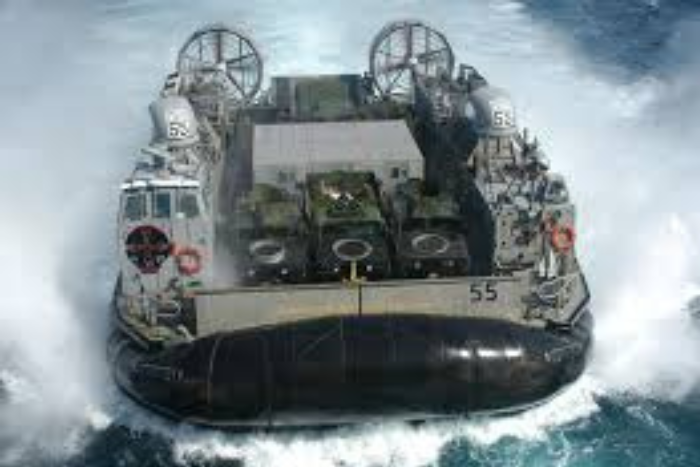 زوارق الوسادة الهوائية: سلاح حاسم يغيّر قواعد الإنزال البحري