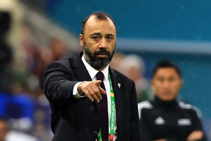 السكتيوي يغادر تدريب المنتخبات المغربية ويتجه لقيادة منتخب عمان