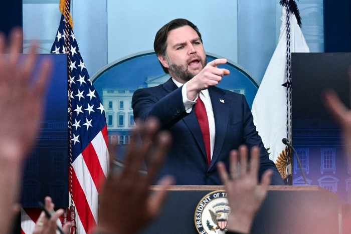  فانس يتصدر استطلاع المحافظين مرشحا رئاسيا محتملا وروبيو في المركز الثاني