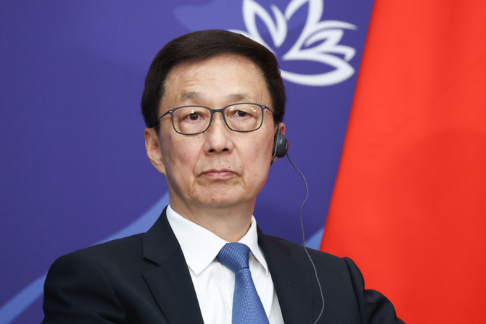 نائب الرئيس الصيني يختتم جولته الإفريقية من سيشل بتعزيز الشراكة الاقتصادية والبحرية