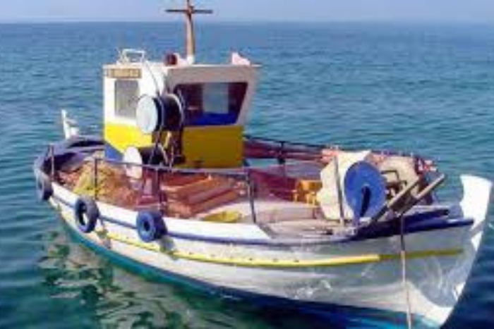 فقدان قارب صيد في الإكوادور على متنه 19 شخصا