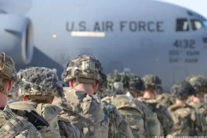 تحركات عسكرية أمريكية مكثفة في أوروبا تمهيدا لتصعيد محتمل نحو الشرق الأوسط