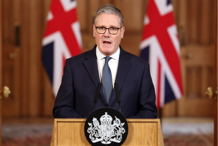 ستارمر يؤكد تمسك بريطانيا بعدم الانجرار للحرب ضد إيران ويدعو لخفض التصعيد